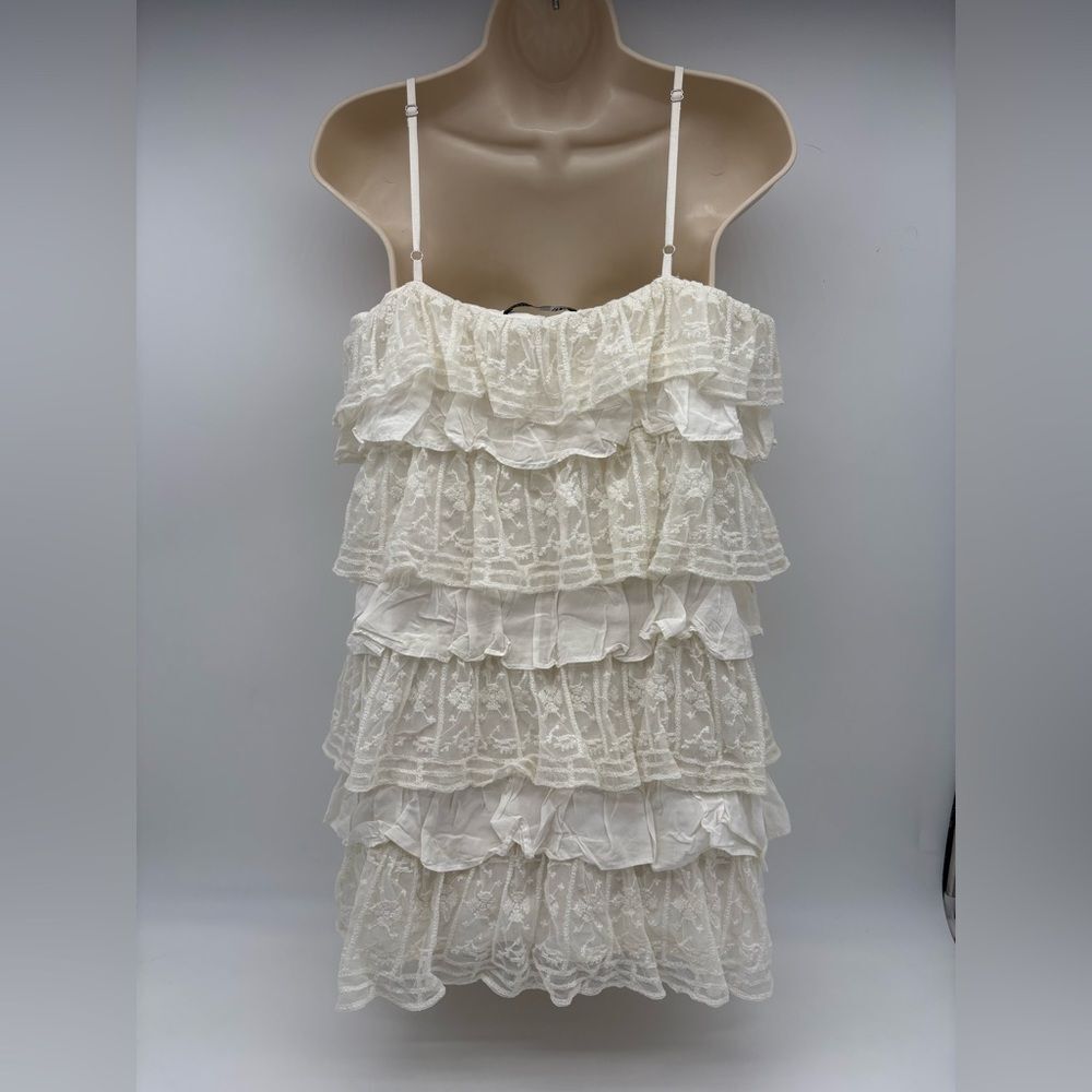 Zara Ruffled Lace Dress - Picture 3 of 8